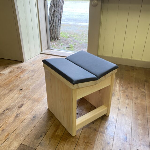 V-Chair